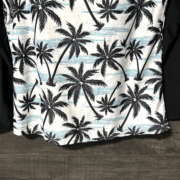 Long Sleeve Rash Guard - Picture 4 of 7